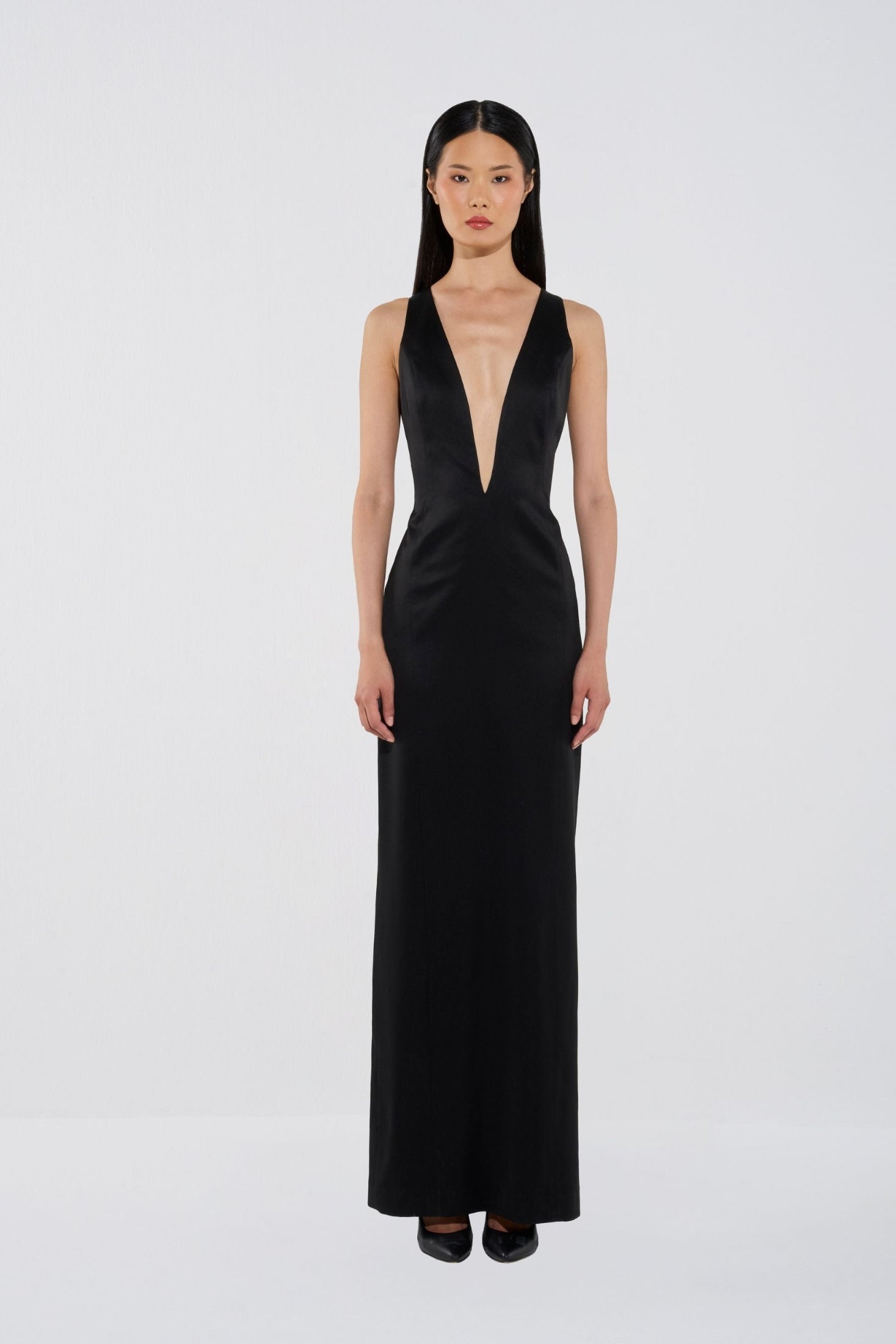 Elegant Fitted Sleeveless Dress