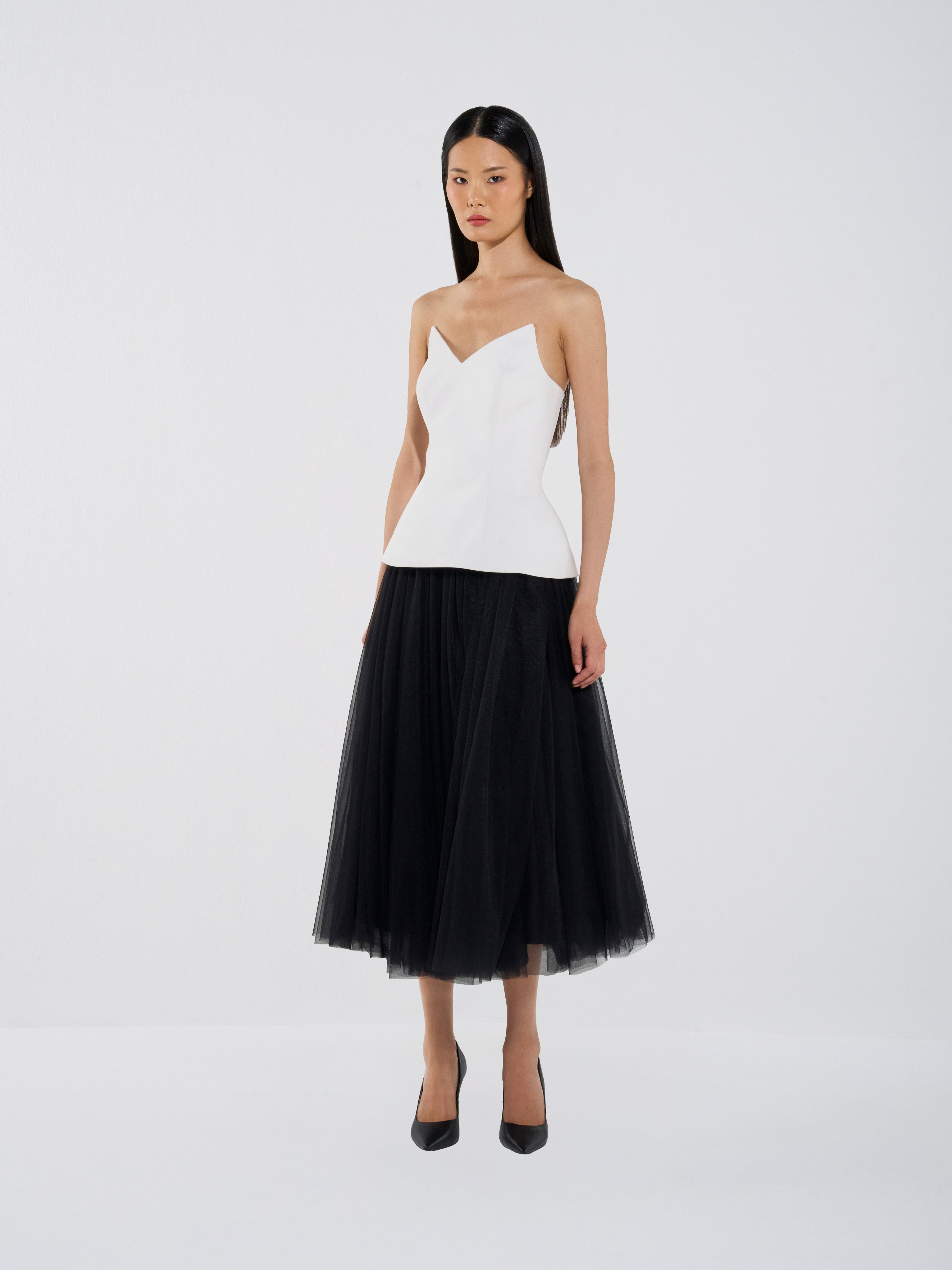 Chic Strapless Sculpted Dress