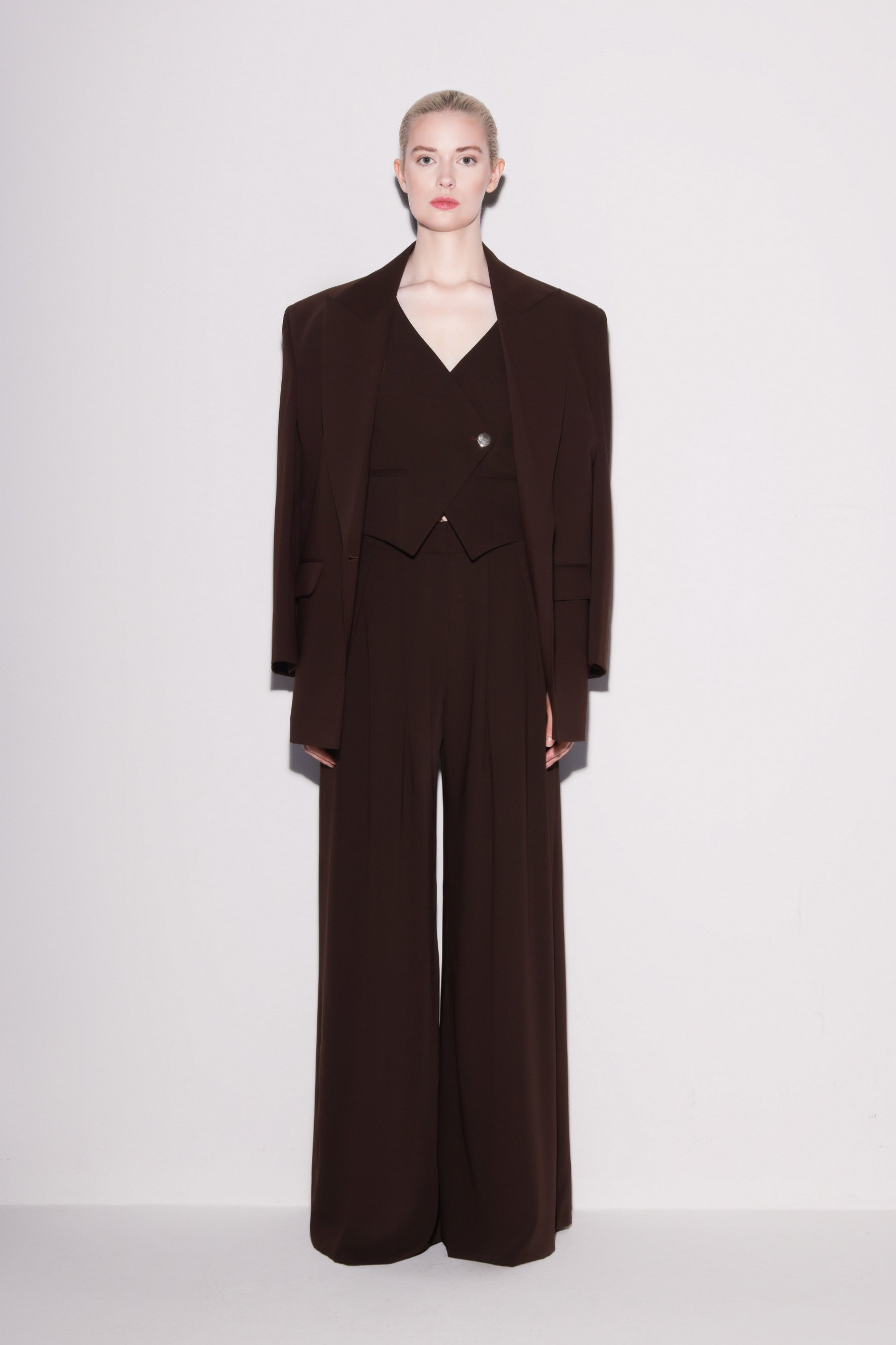 Classic Wide-Leg Trouser