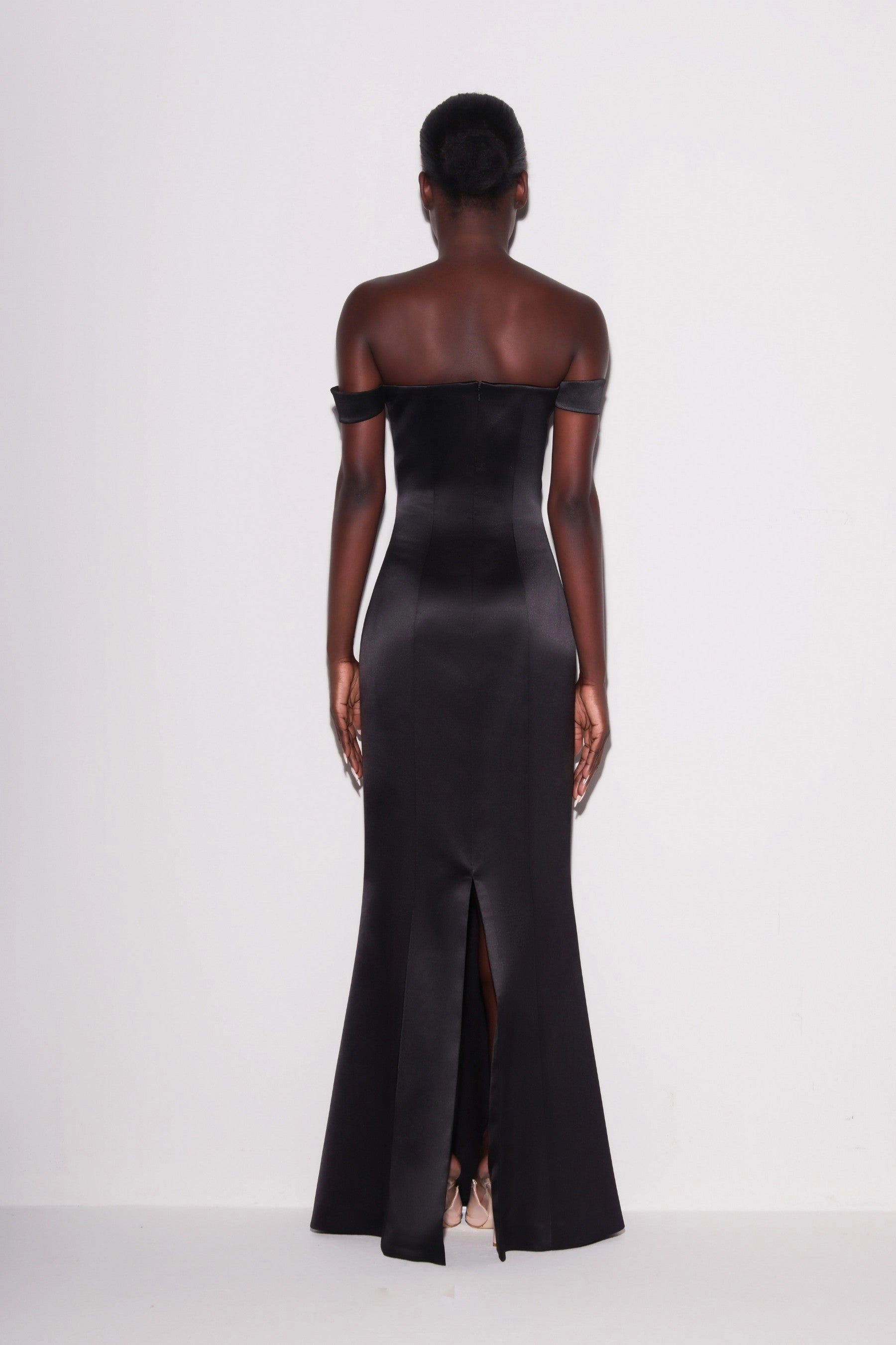 Lustrous Taffeta Mermaid Gown