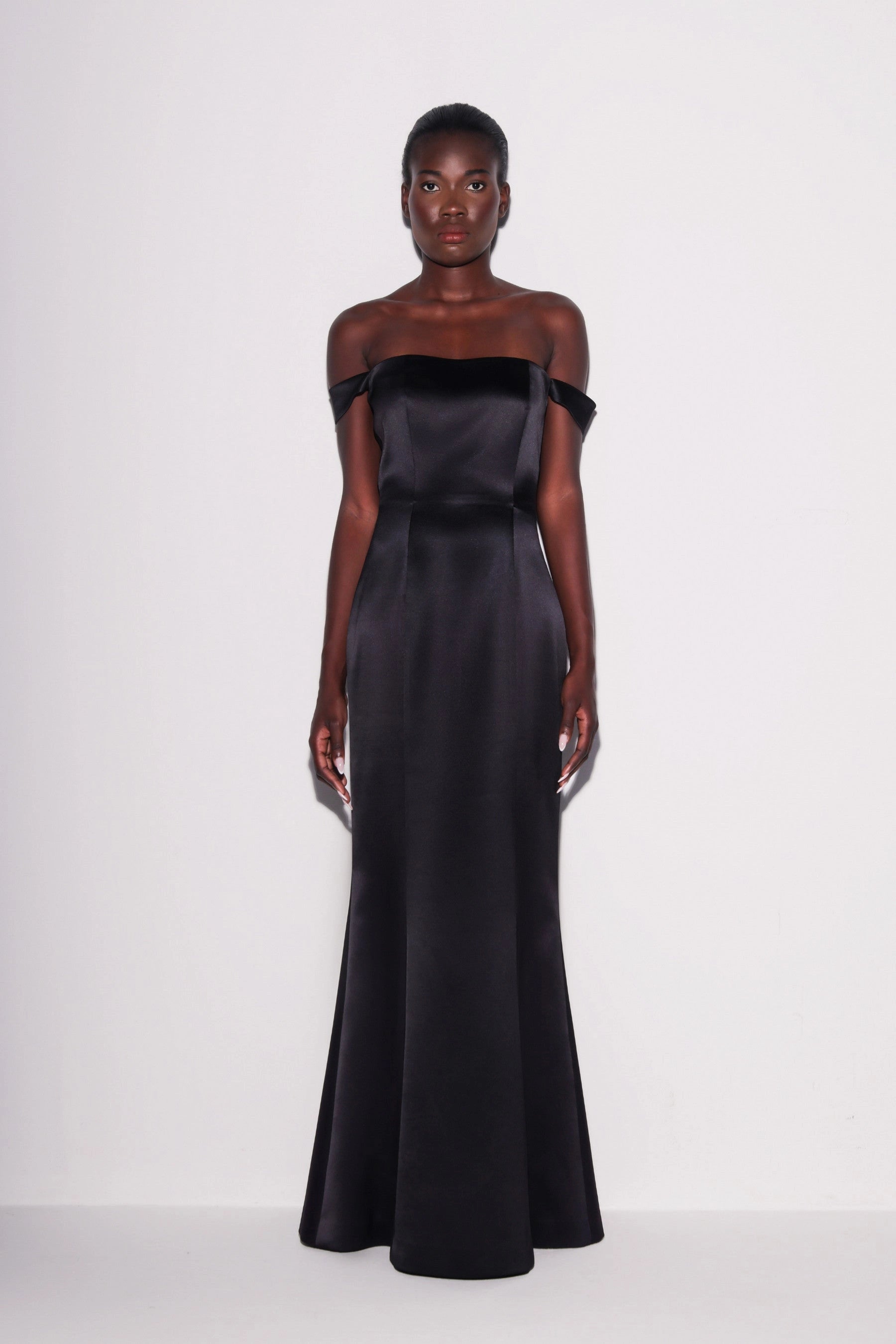 Lustrous Taffeta Mermaid Gown