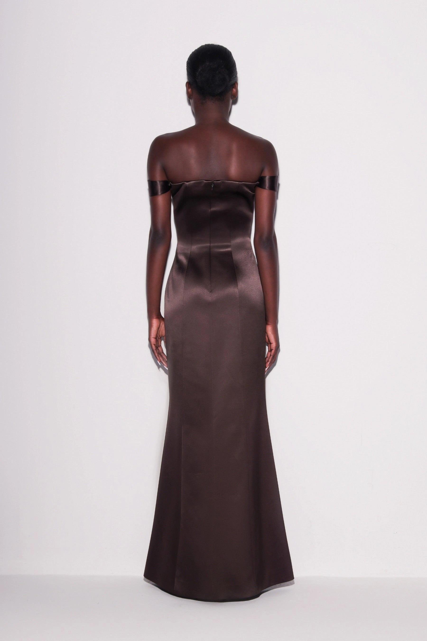 Lustrous Taffeta Mermaid Gown