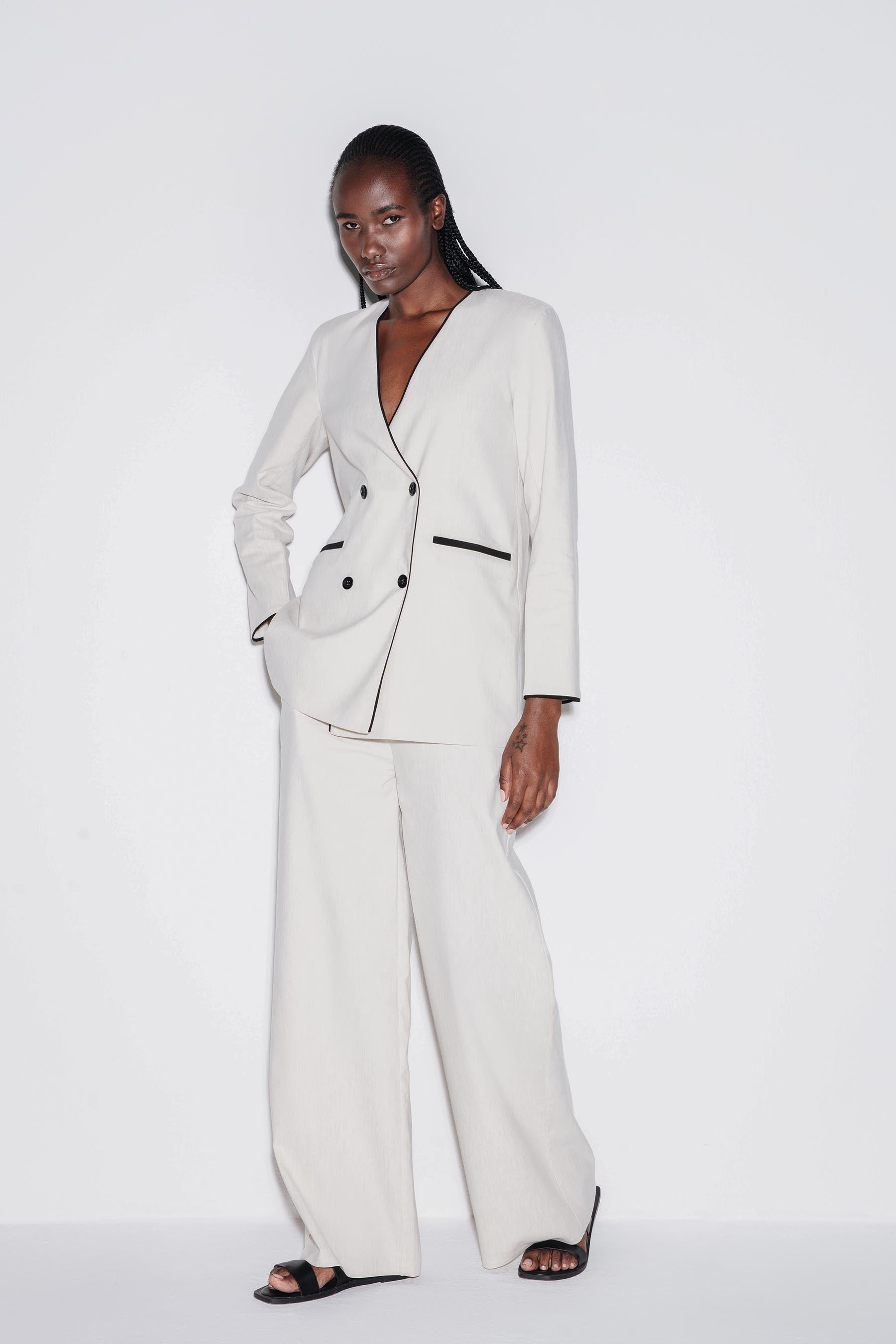 Elegant Retreat Straight Fit Blazer