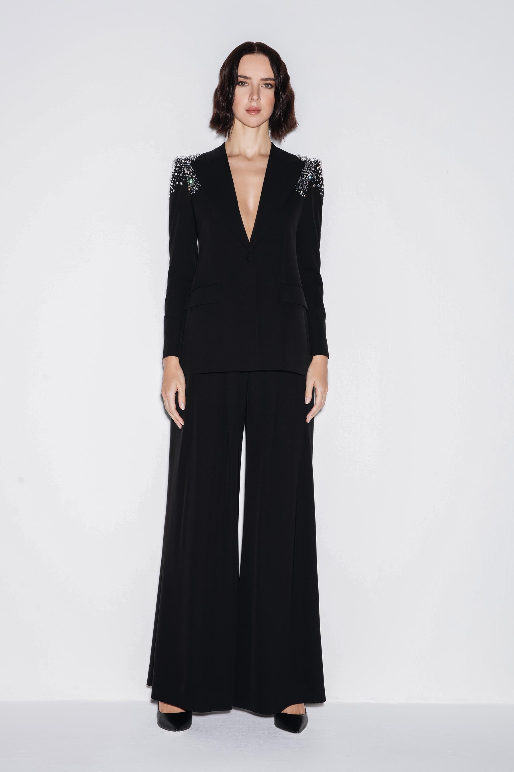 Regal Crepe Ensemble