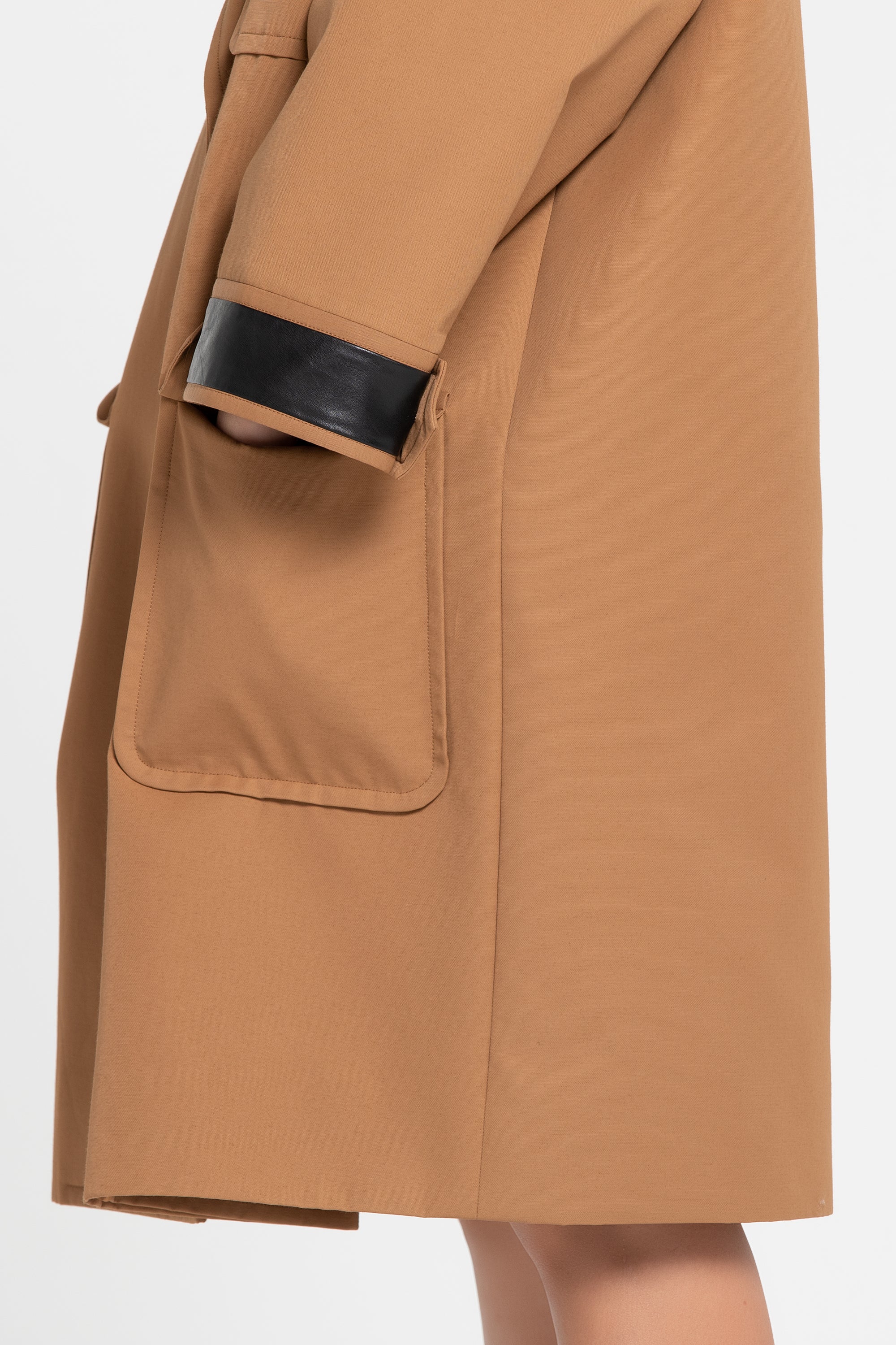 THE LILI ICONIC COAT (B2B)