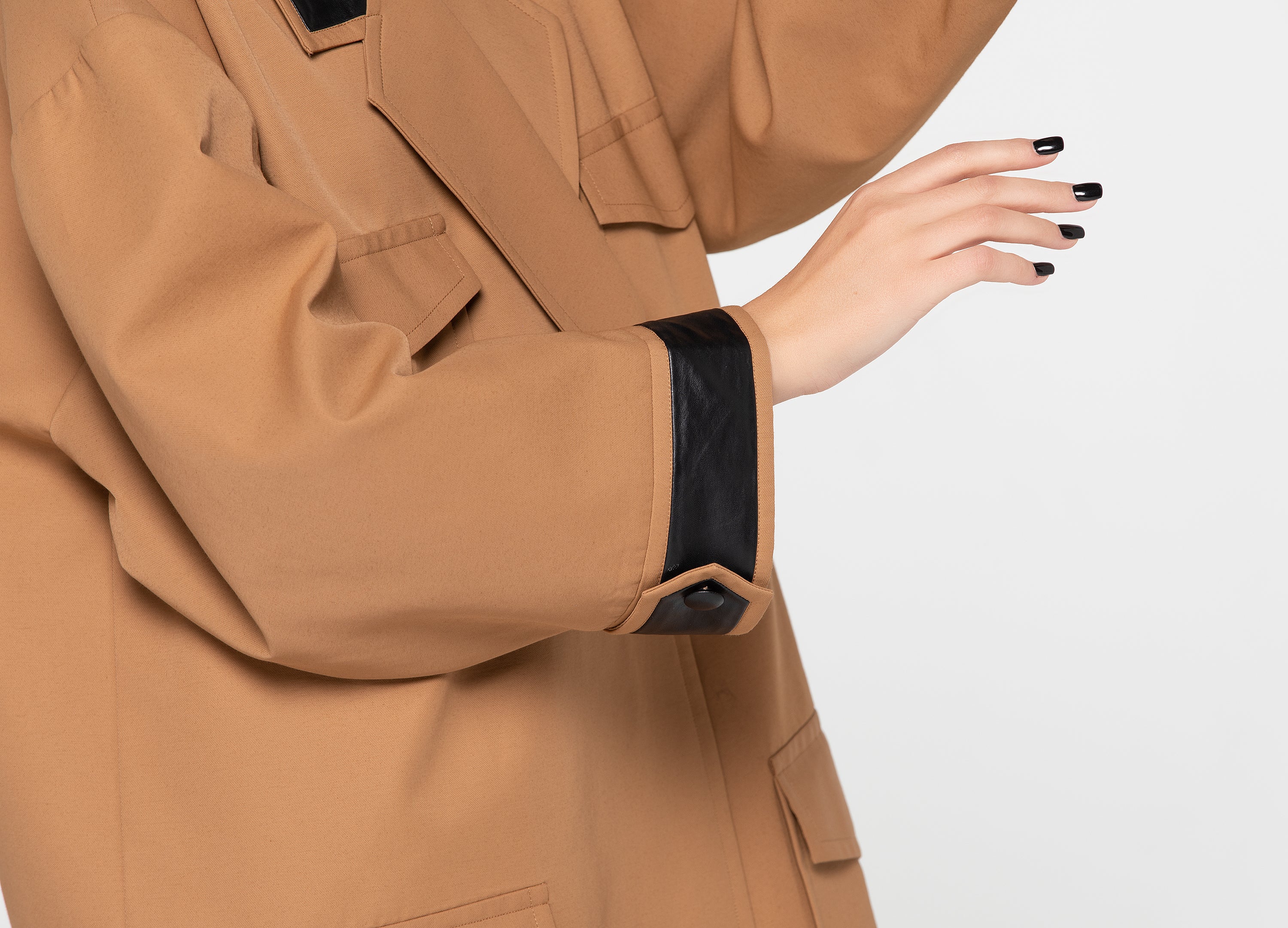 THE LILI ICONIC COAT (B2B)