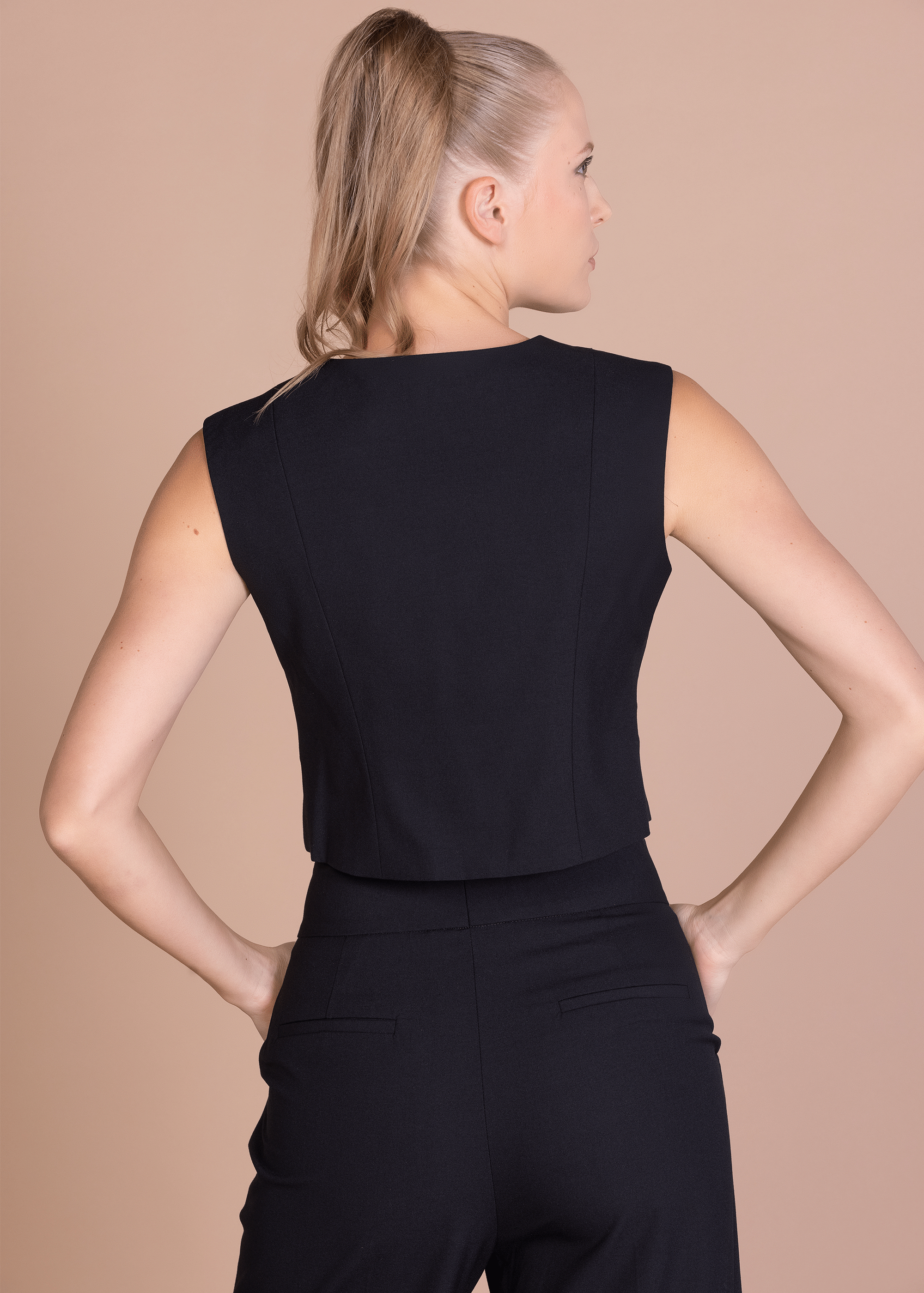 ELLEN CROPPED VEST (B2B)