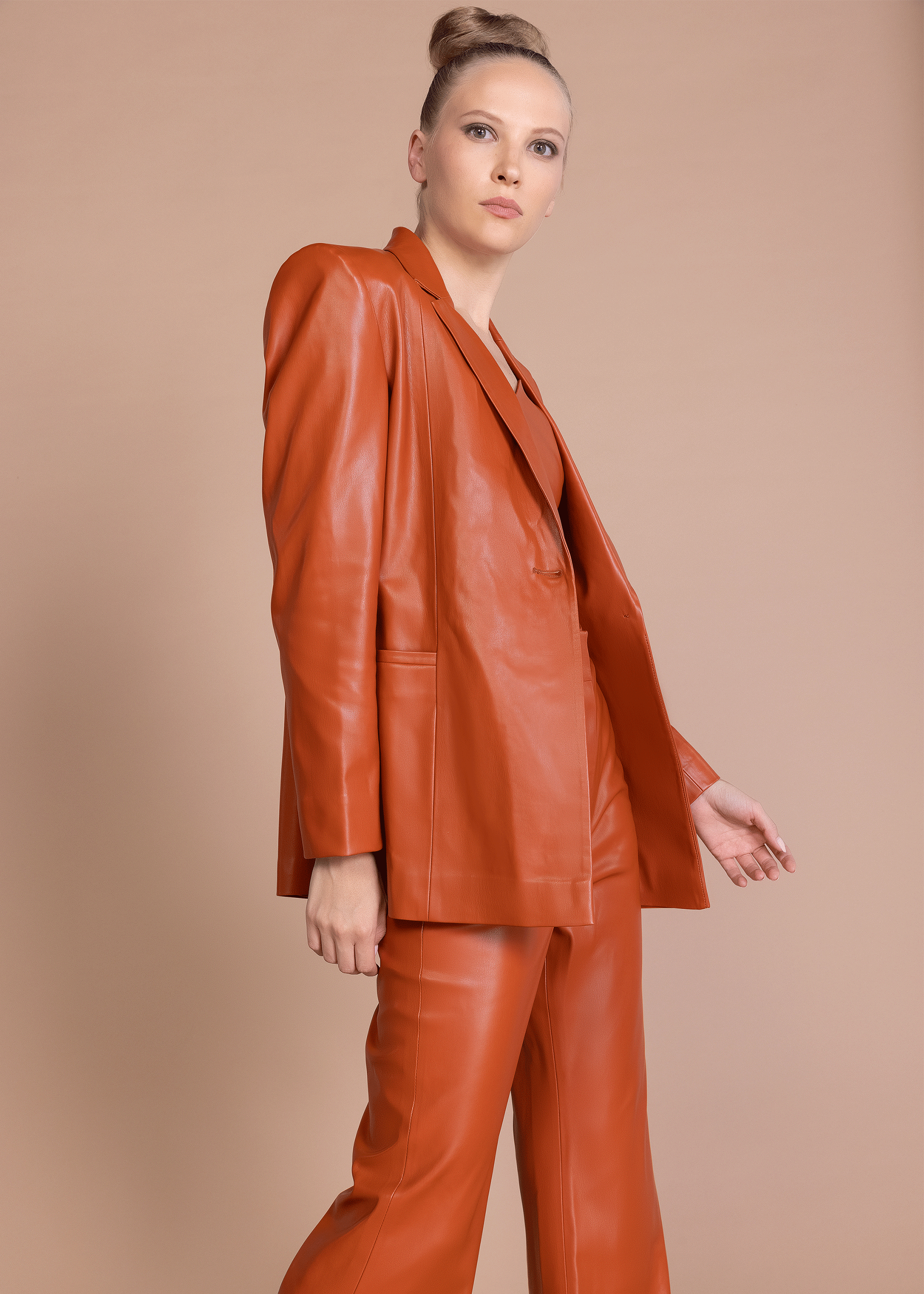 CLASSIC VEGAN LEATHER BLAZER (B2B)