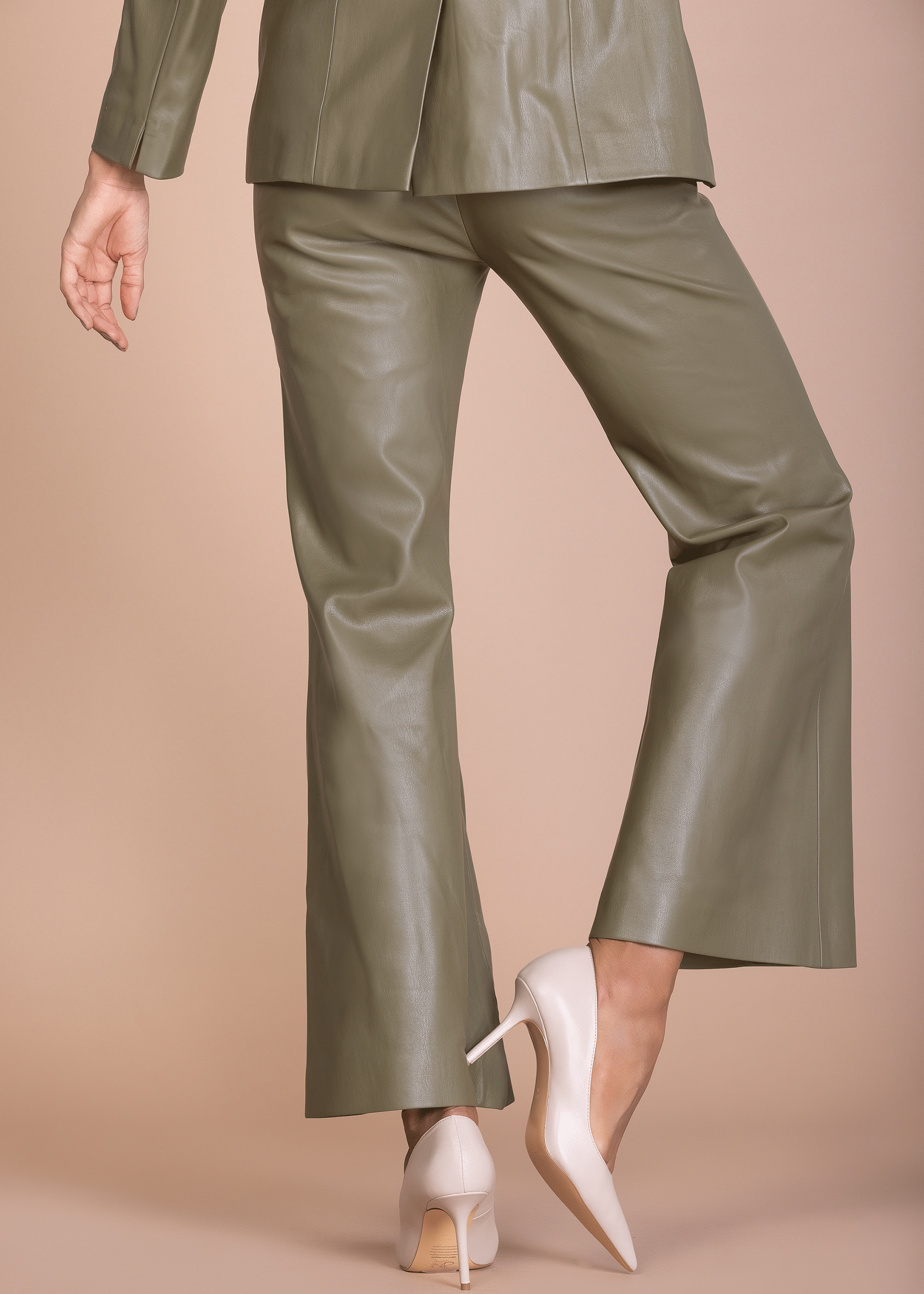 CLASSIC VEGAN LEATHER TROUSER (B2B)