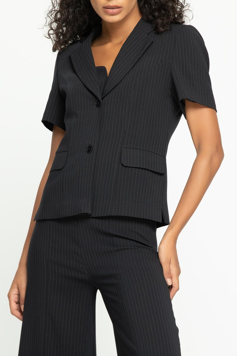 THE CLASSIC CROPPED BLAZER (B2B)