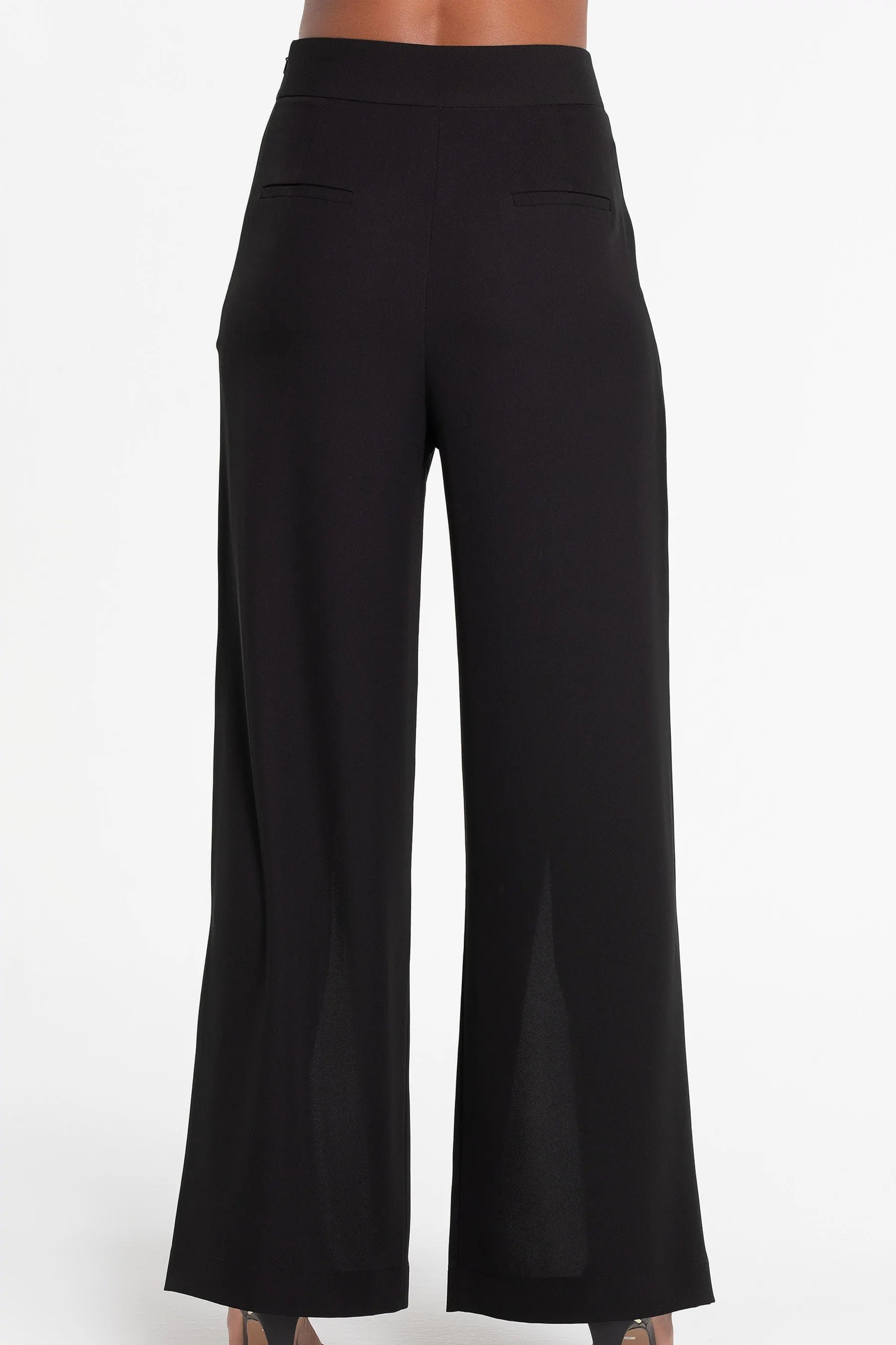 THE OVERLAPPED TROUSER (B2B)