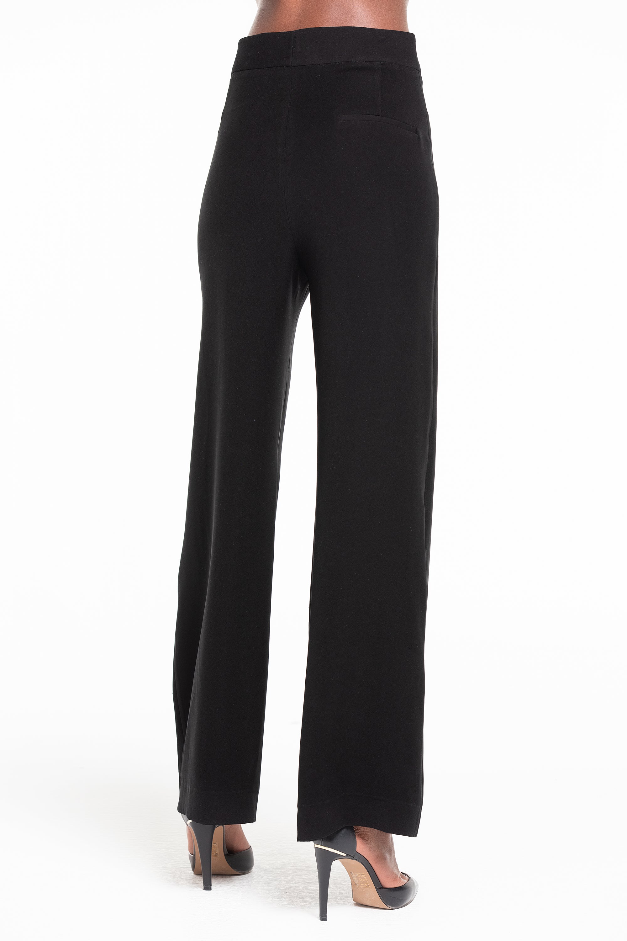 The Lili Classic Suit (B2B)