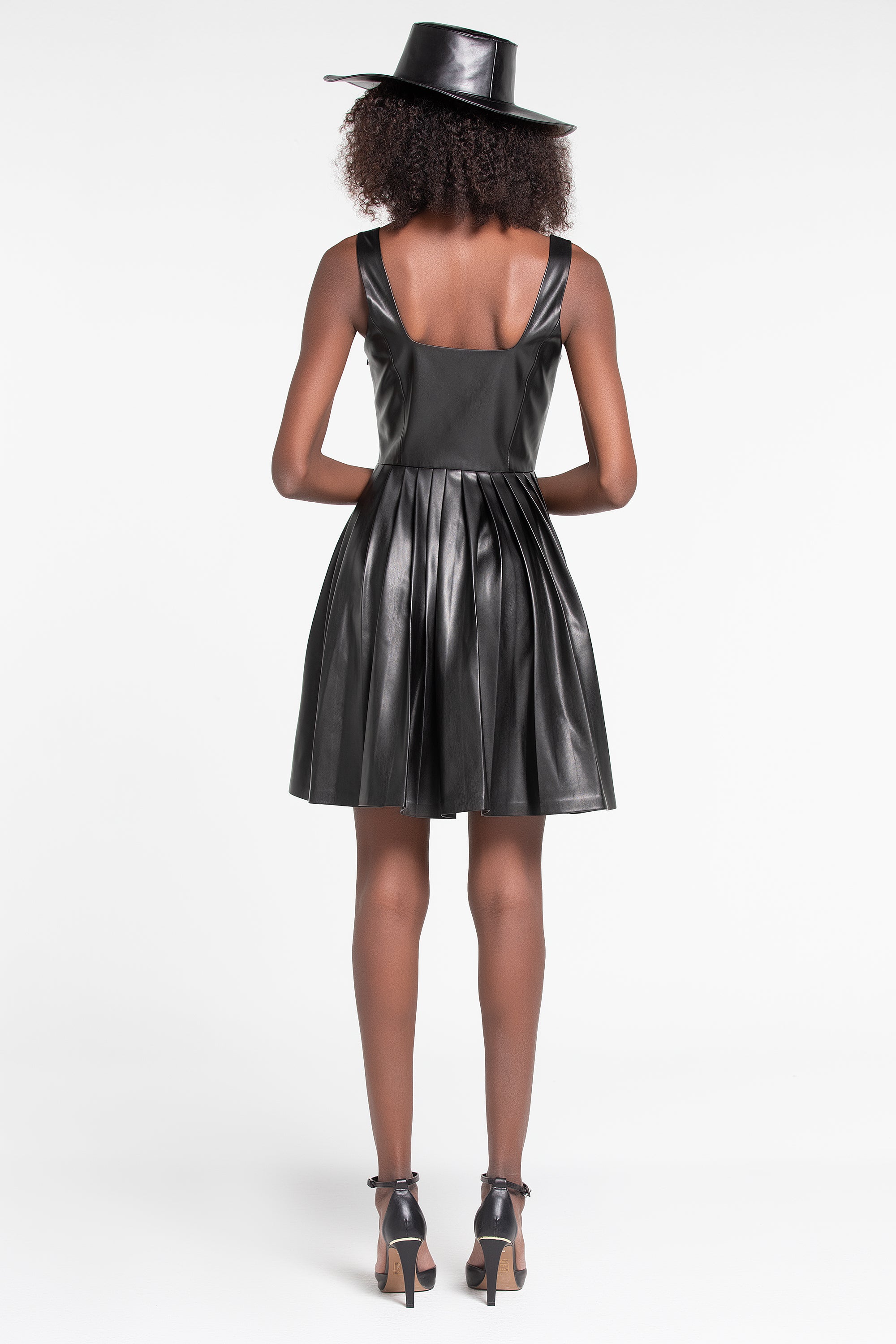 SHORT PLEATED LEATHER DRESS (B2B)
