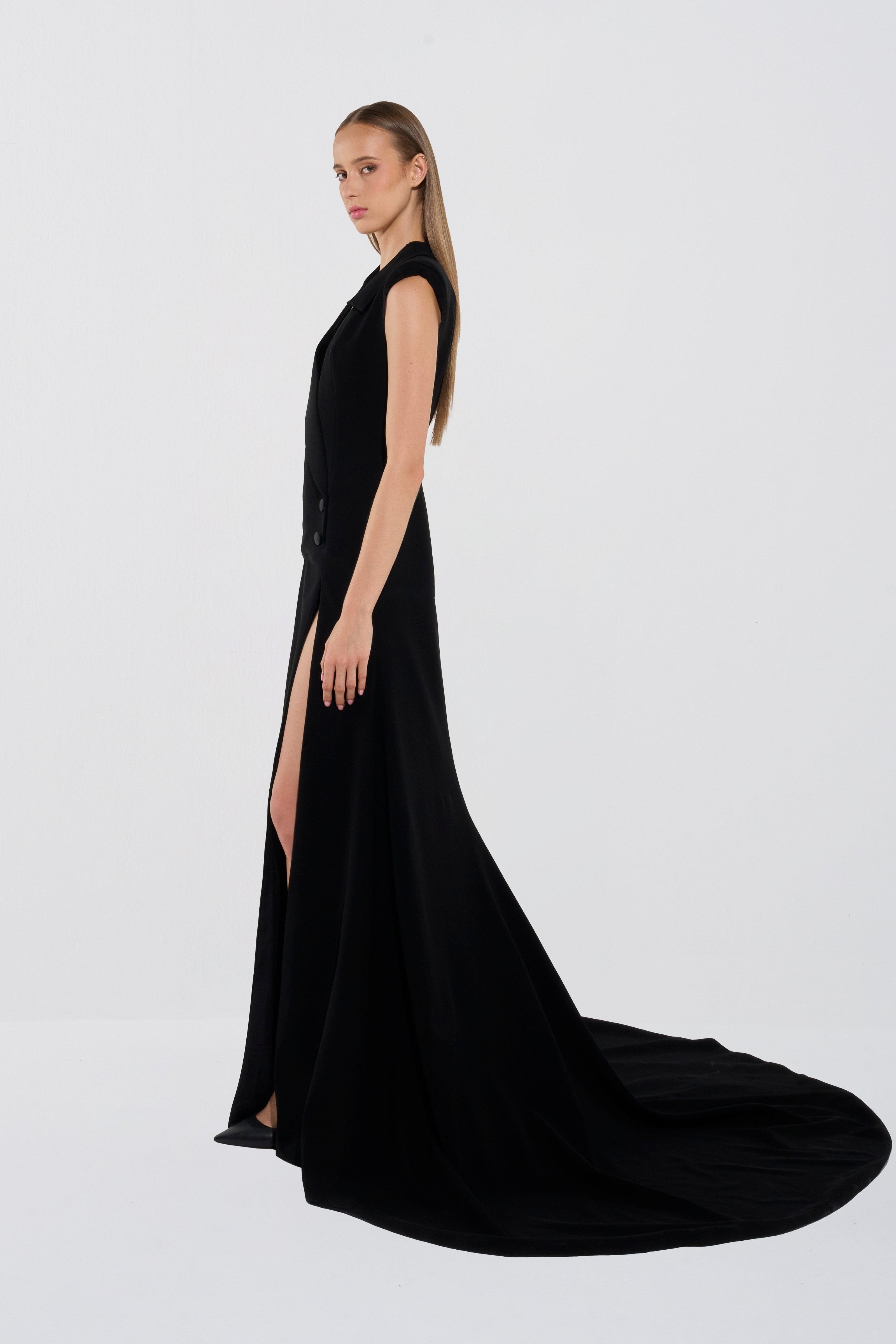 Elegant Sleeveless Structured Gown