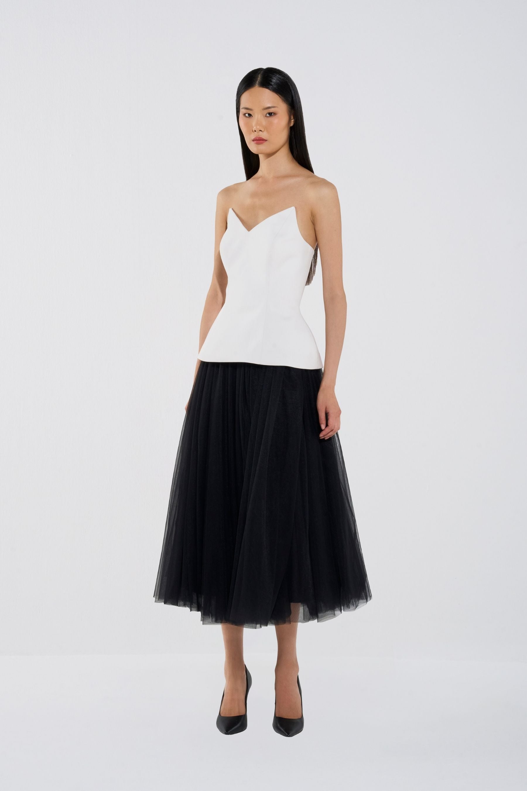 Chic Strapless Sculpted Dress