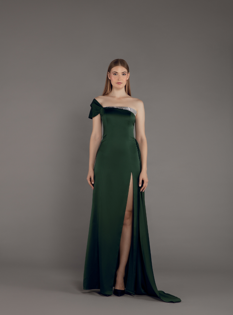 A Captivating One Shoulder Satin Dress