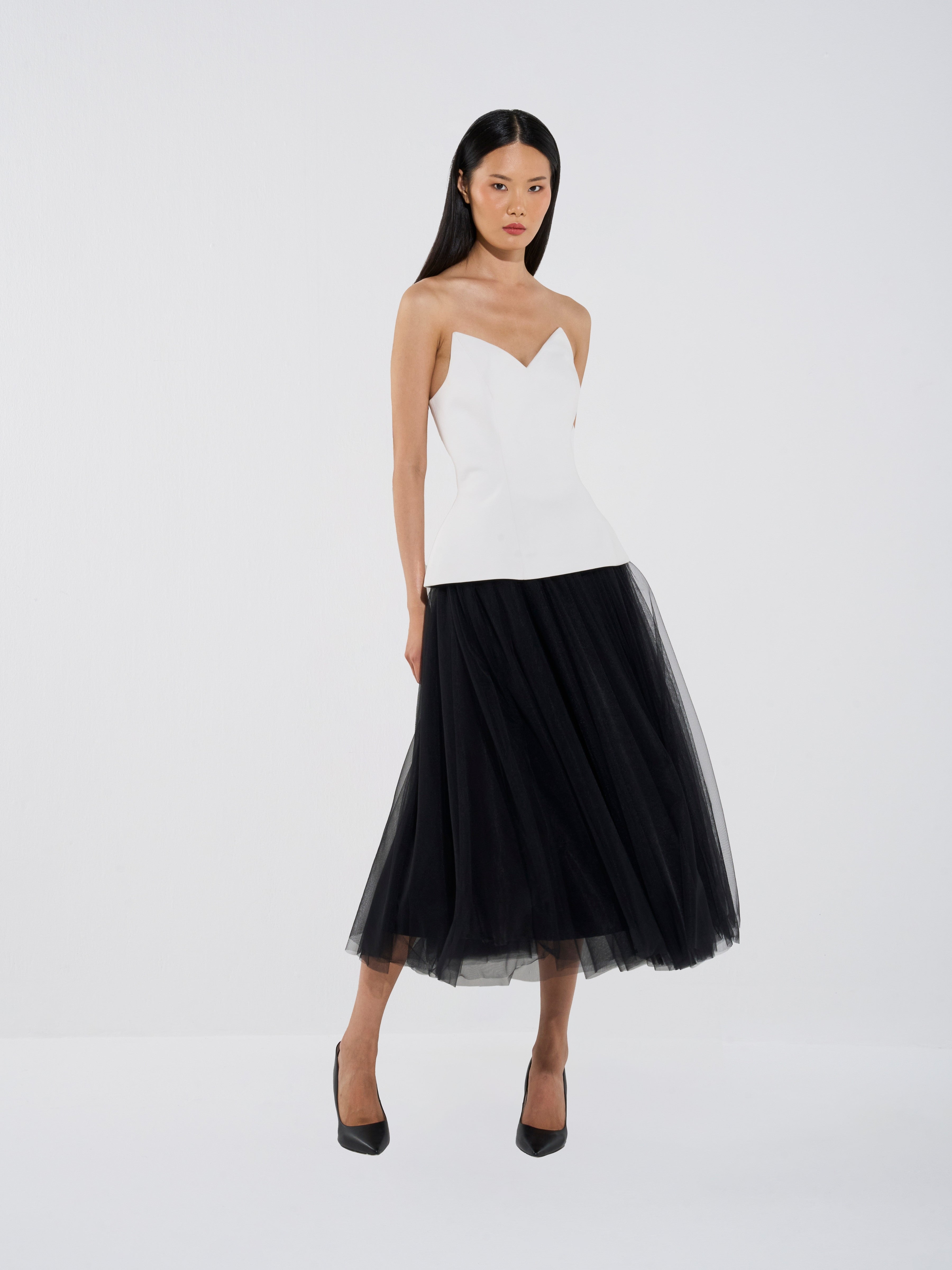Chic Strapless Sculpted Dress