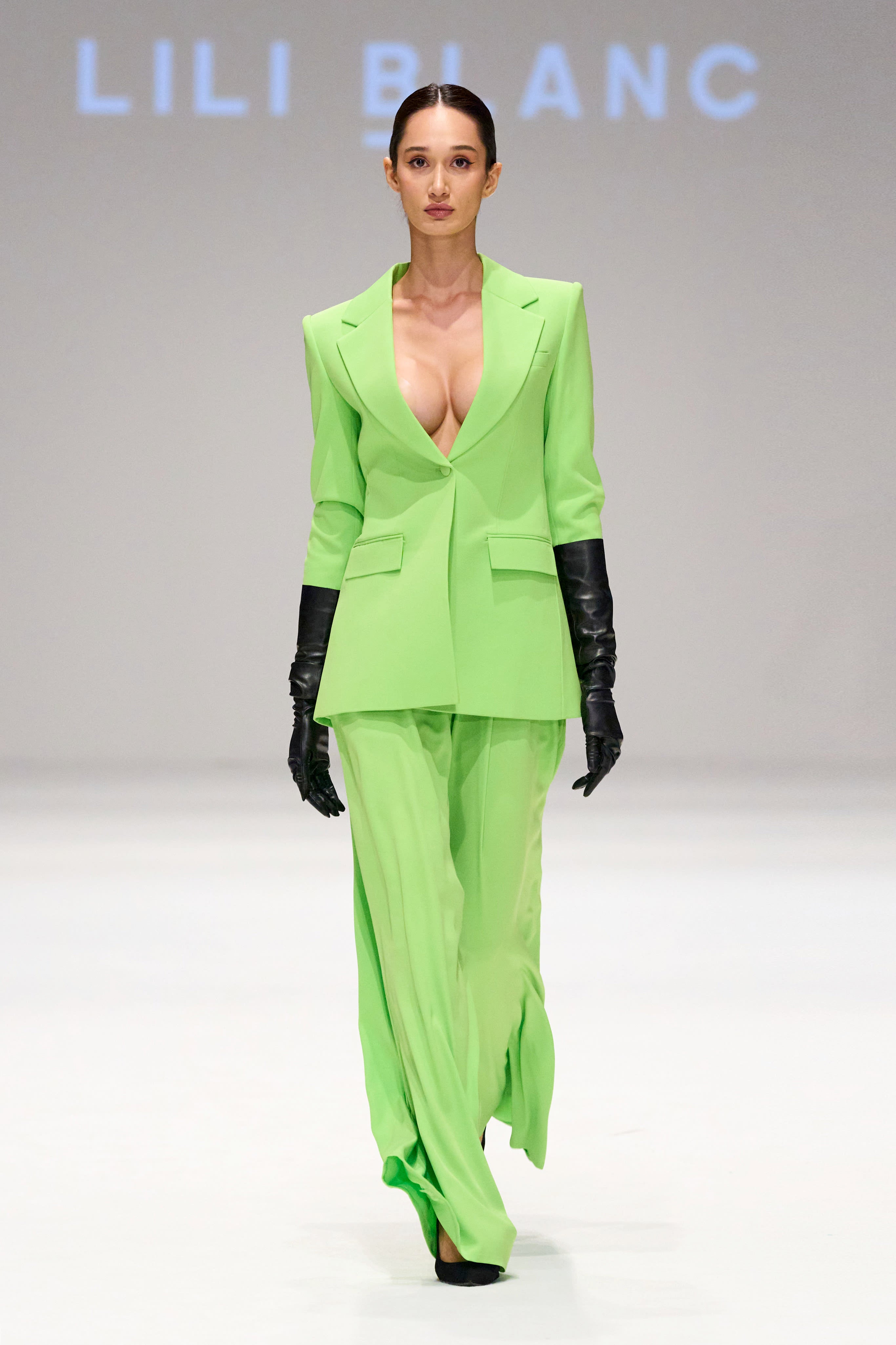 LILI BLANC Luxury suits for women