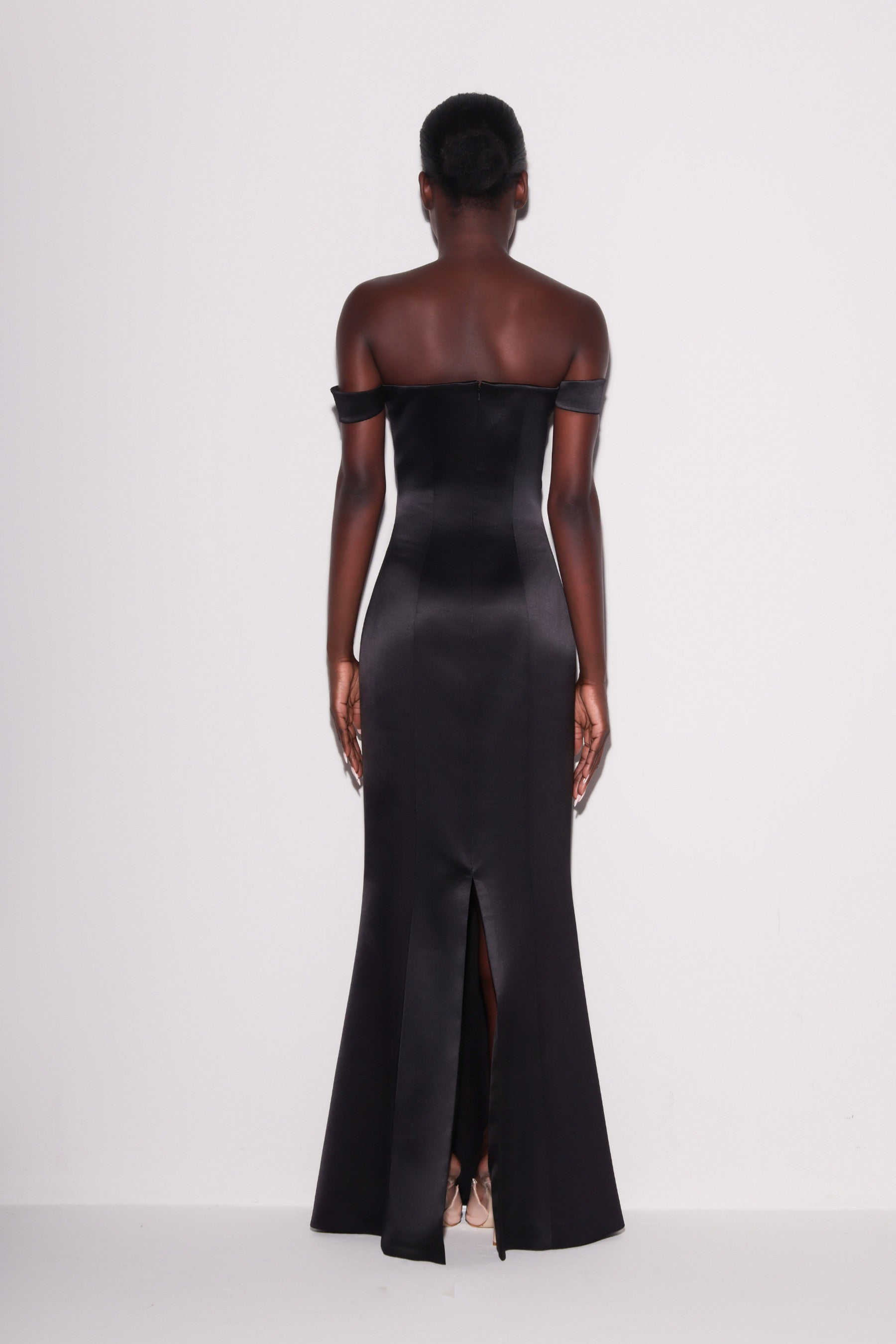 Lustrous Taffeta Mermaid Gown