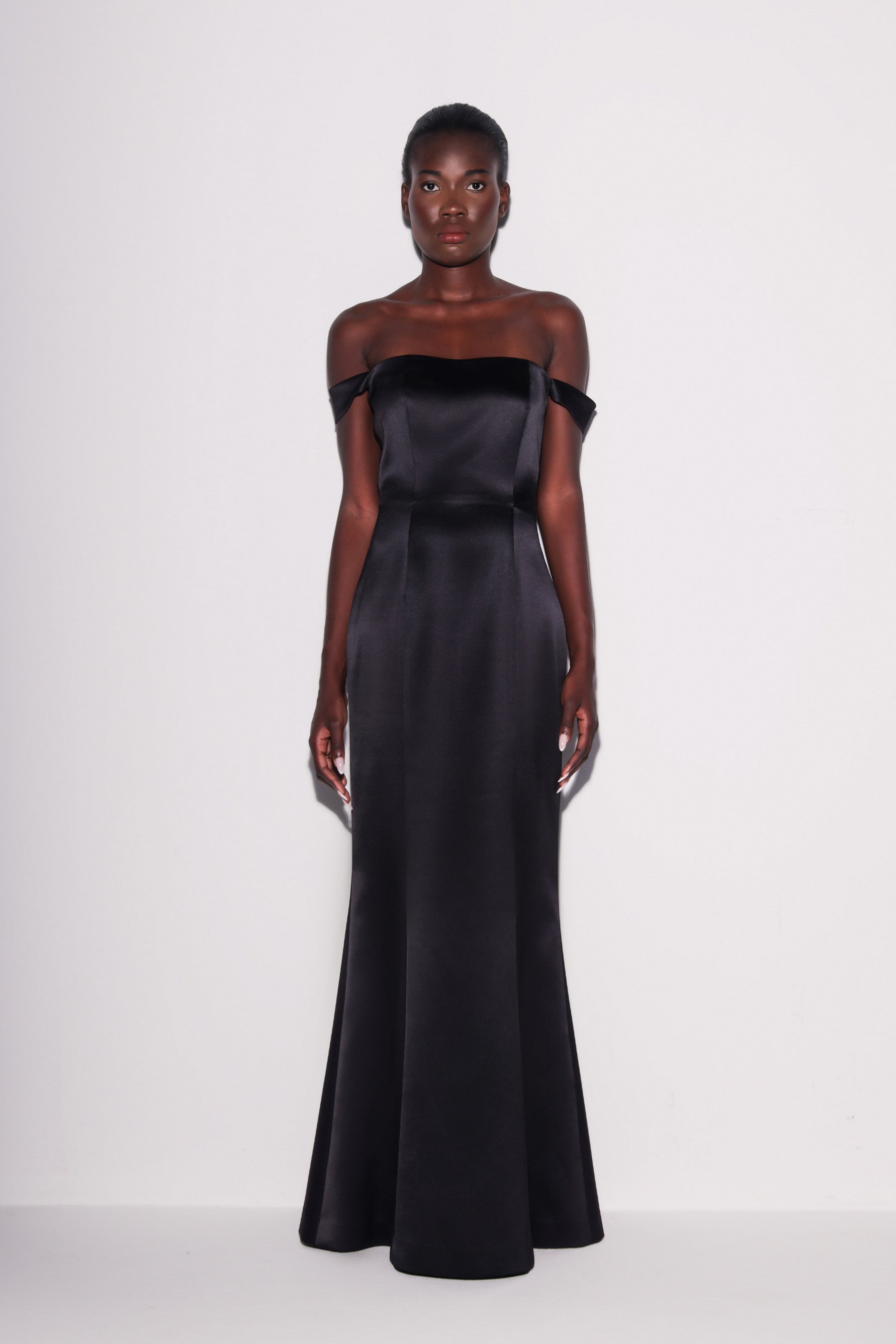 Lustrous Taffeta Mermaid Gown