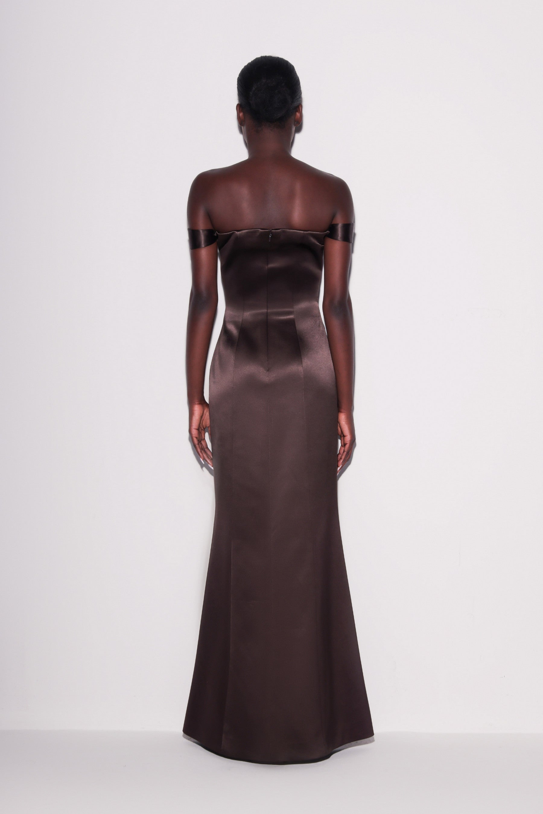 Lustrous Taffeta Mermaid Gown