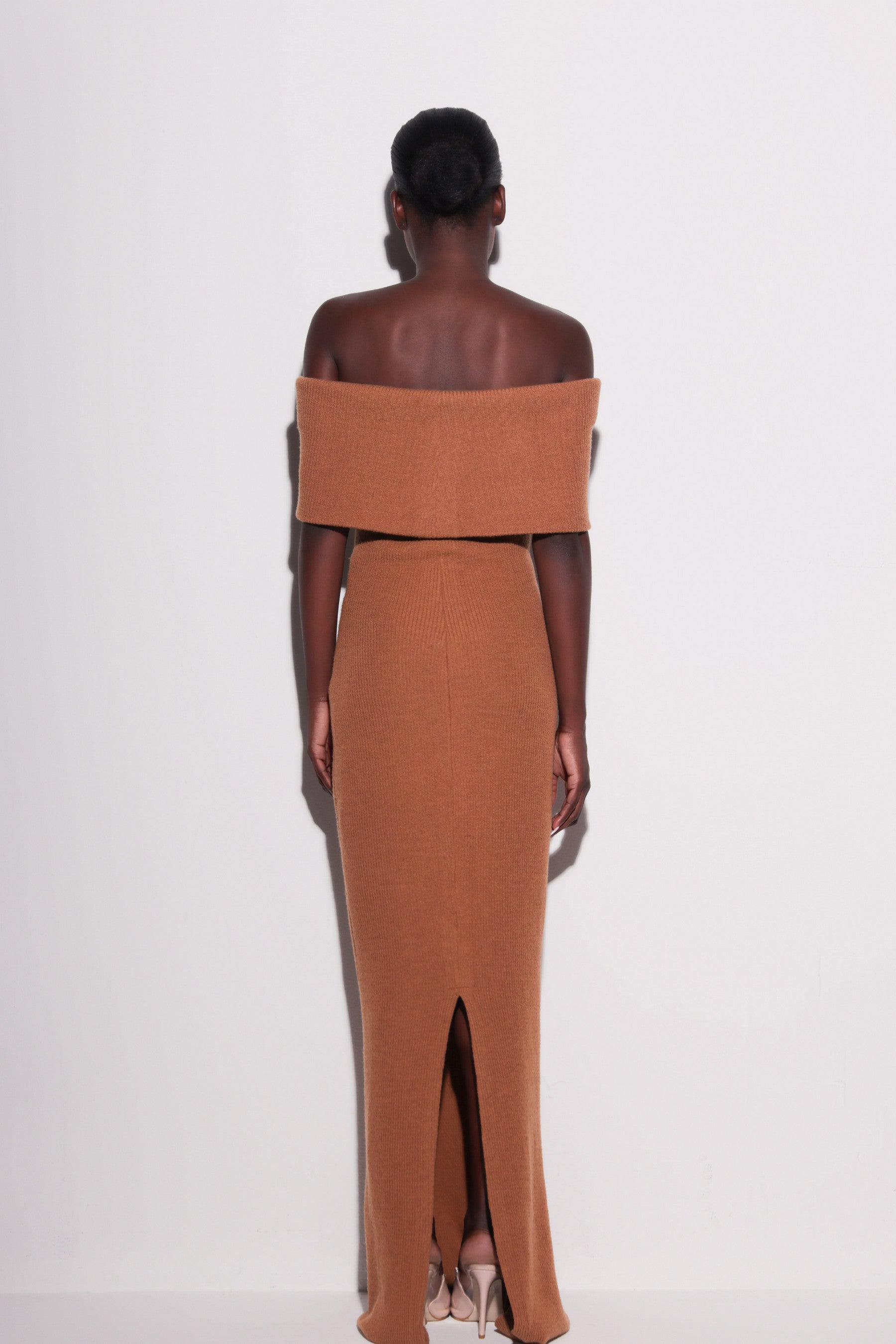 Elegant Knit Off-Shoulder Maxi Dress