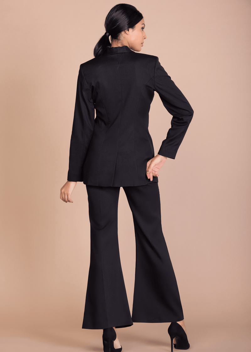 LYO SUIT
