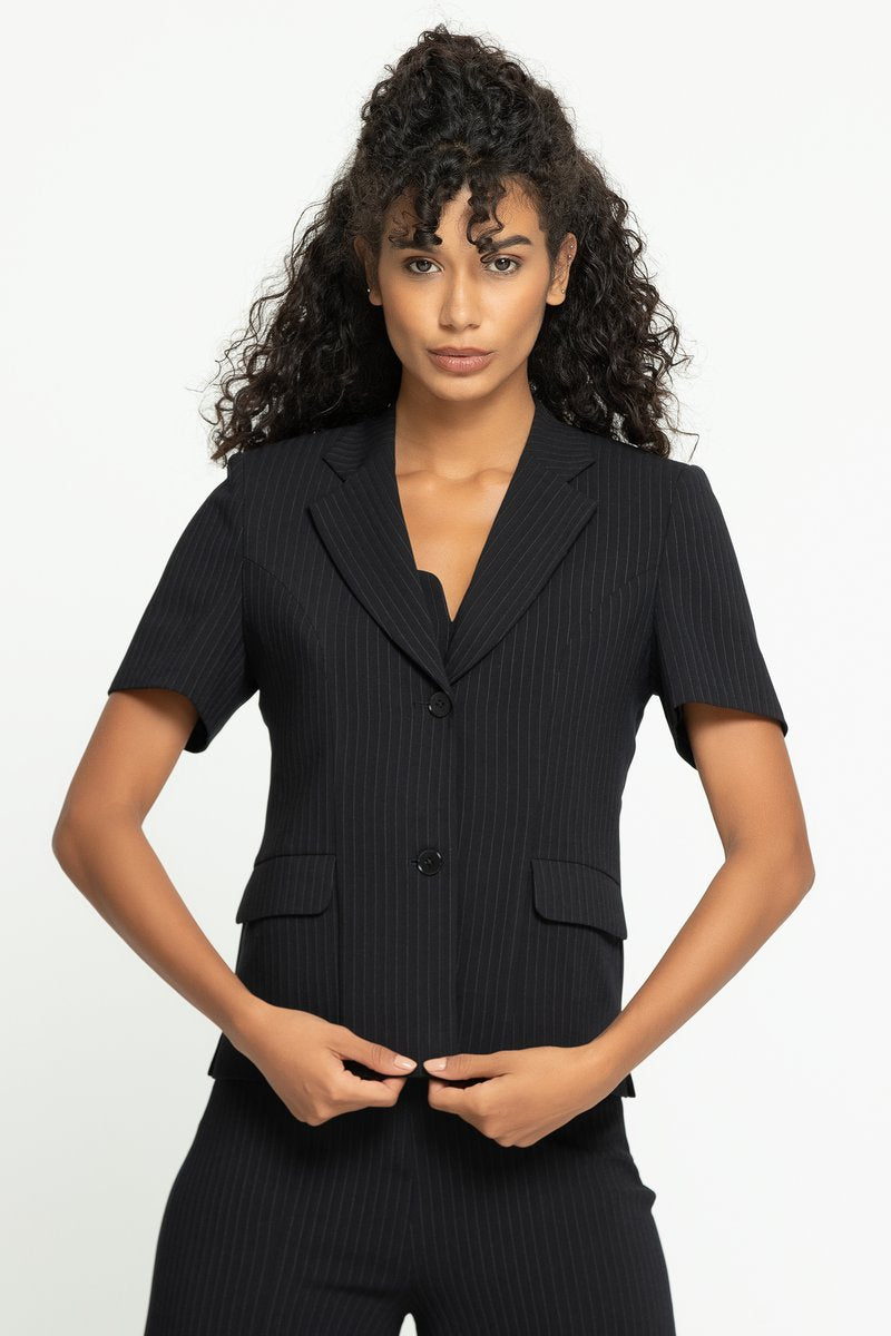 THE CLASSIC CROPPED BLAZER (B2B)