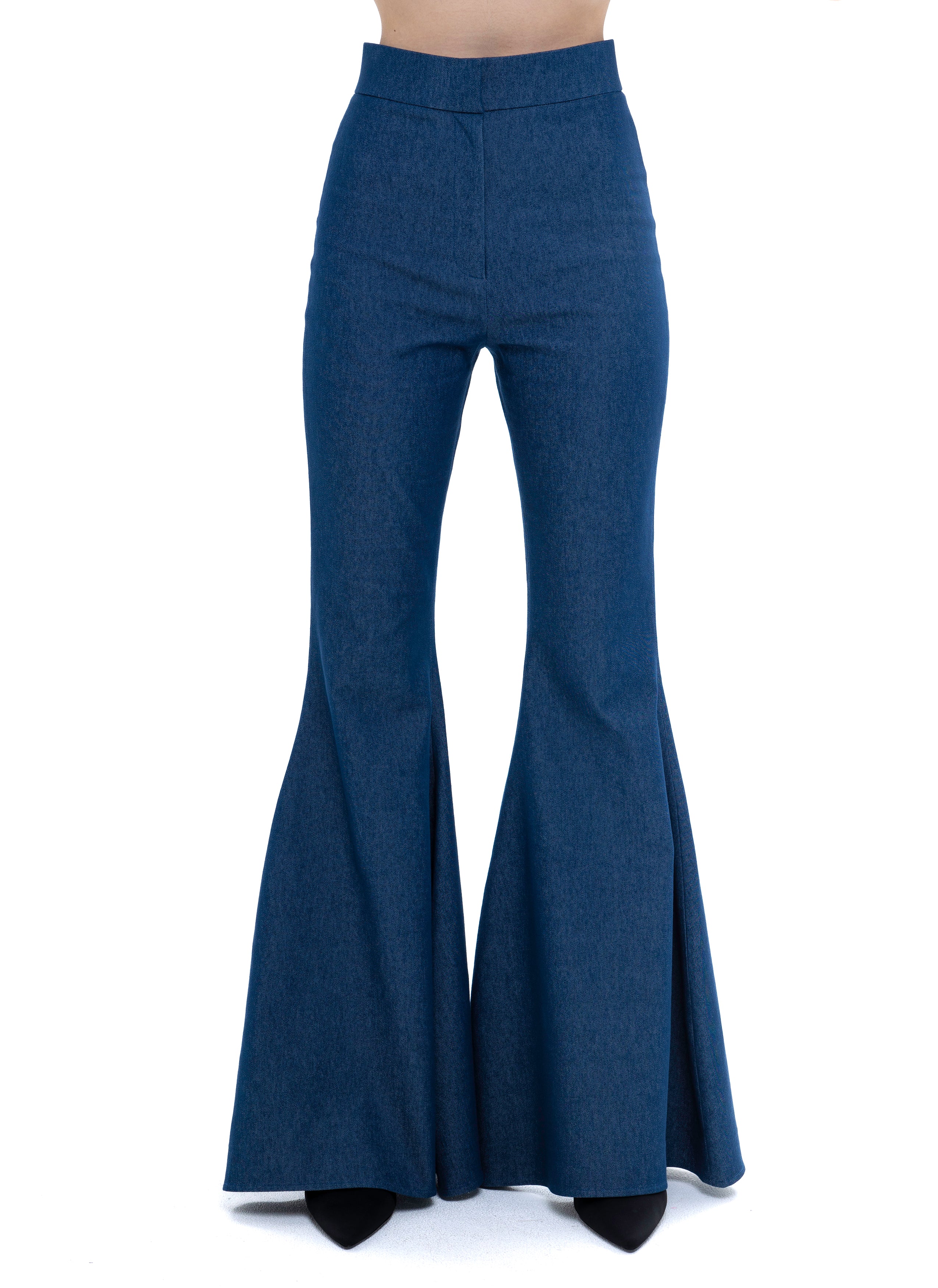 Lili Blanc's Iconic Crystal Co-Ord