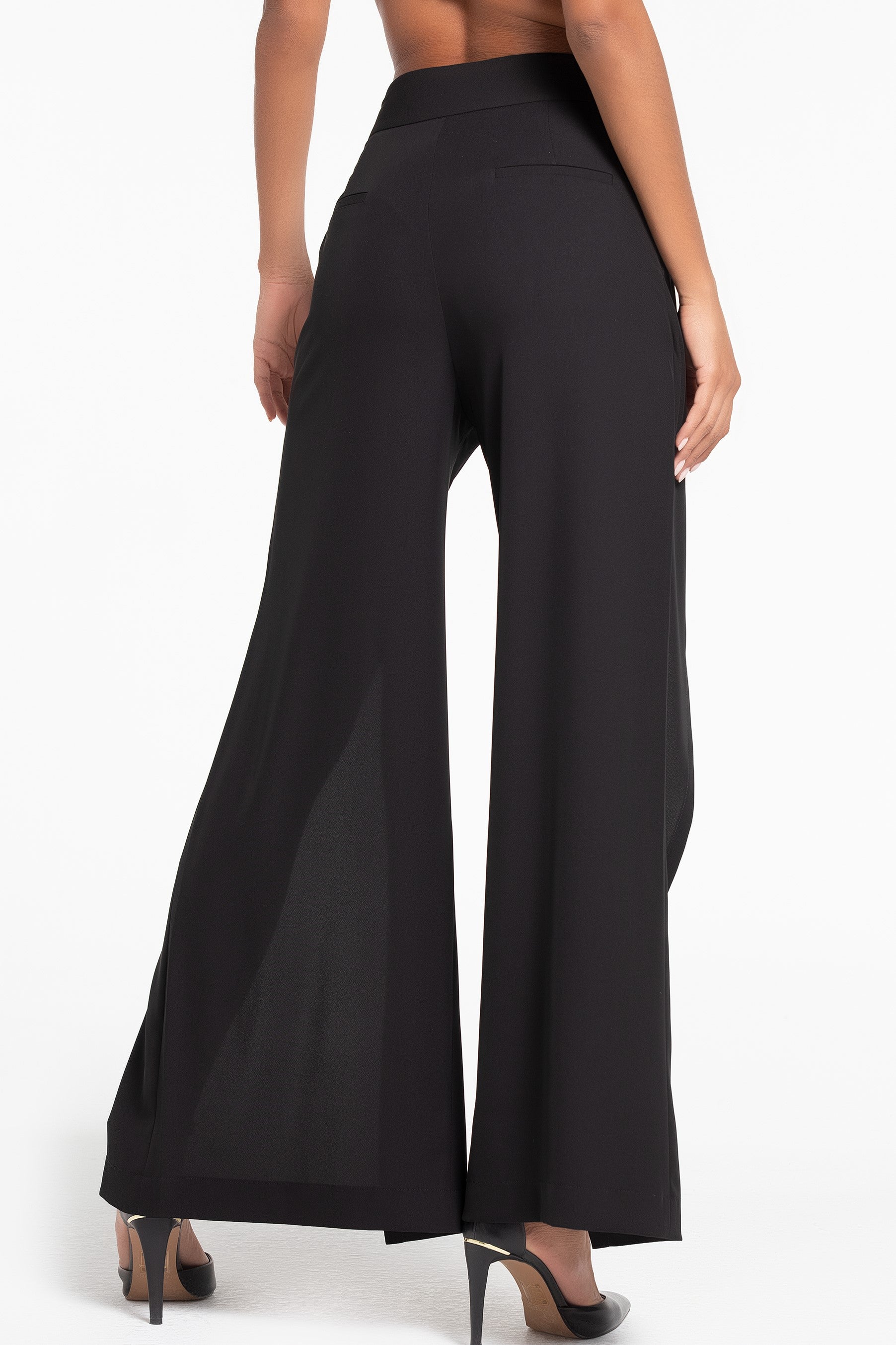 THE OVERLAPPED TROUSER (B2B)