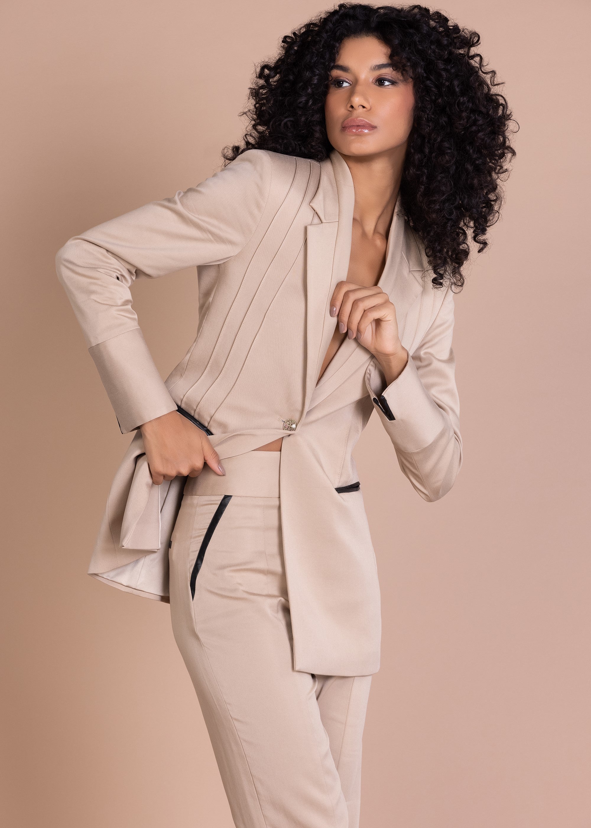 LILI'S NOTCHED COLLAR TROUSER (B2B)