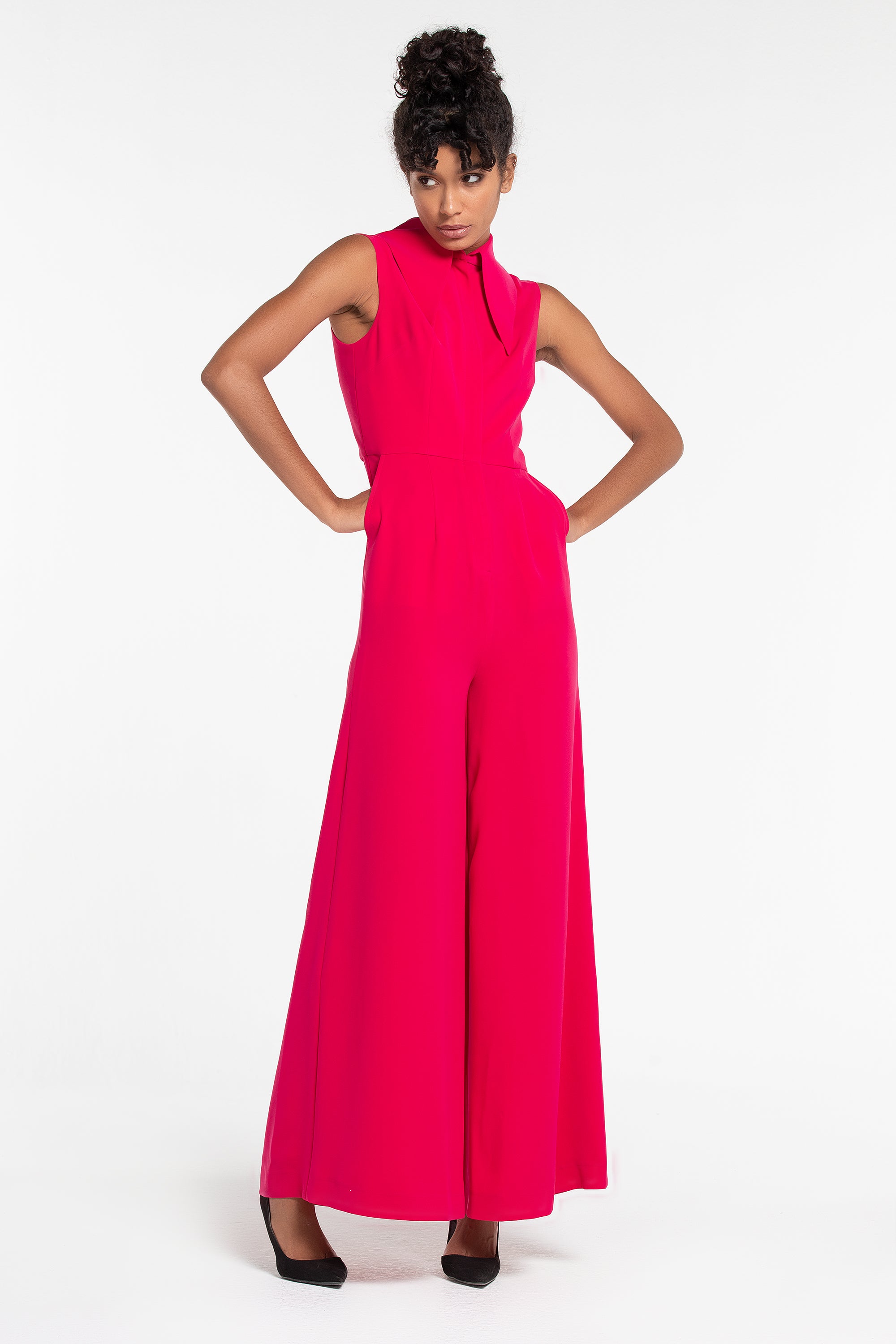 THE LILI ICONIC COLLAR JUMPSUIT (B2B)